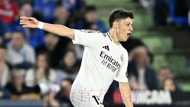 西甲-皇马大轮换主场1-0赫塔菲 阿森西奥远射破门
